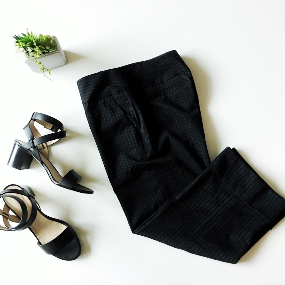 mossimo • black pinstripe capris